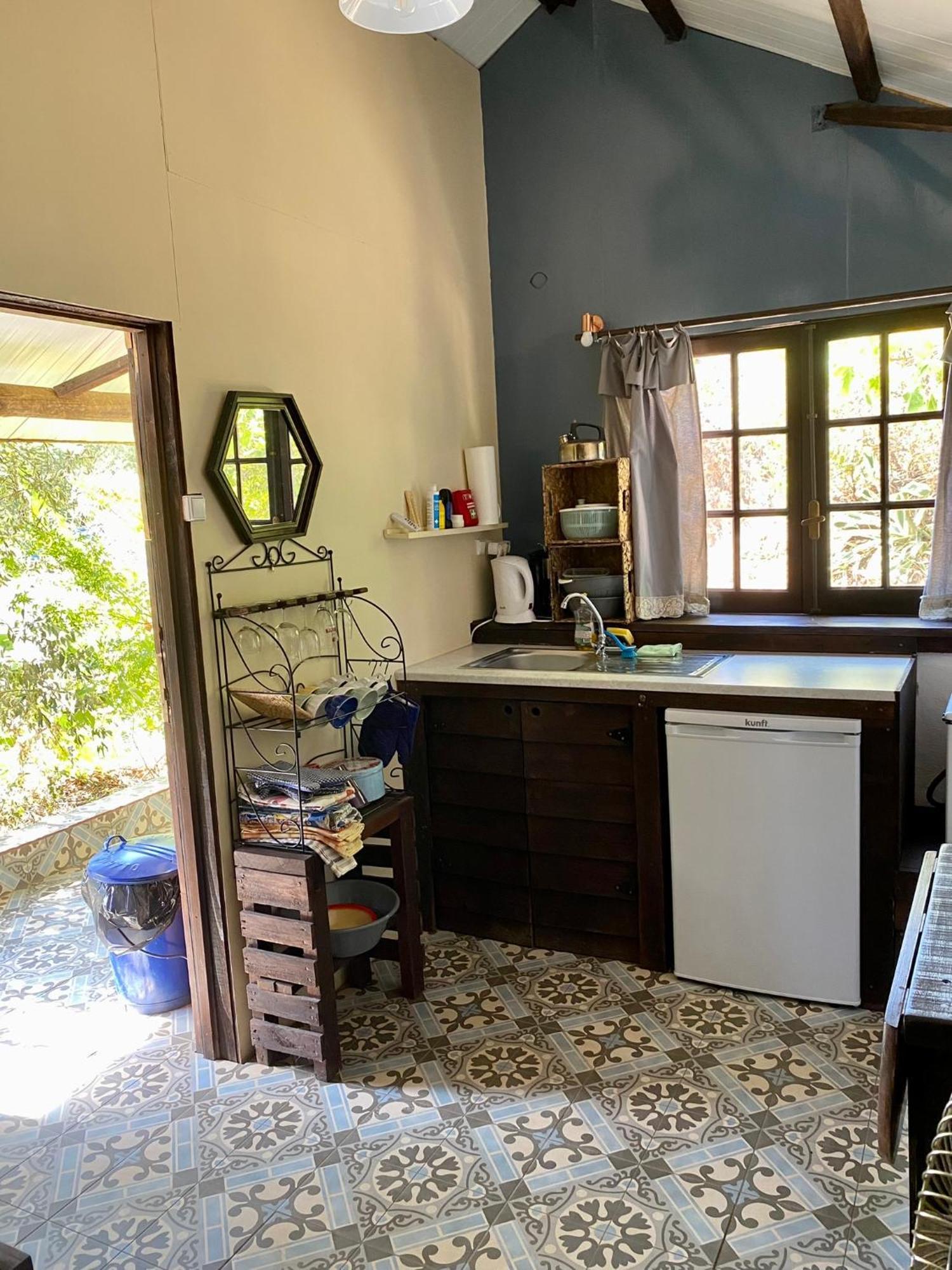 Unique Tiny House With Natural Building Techniques Figueiro Dos Vinhos Luaran gambar