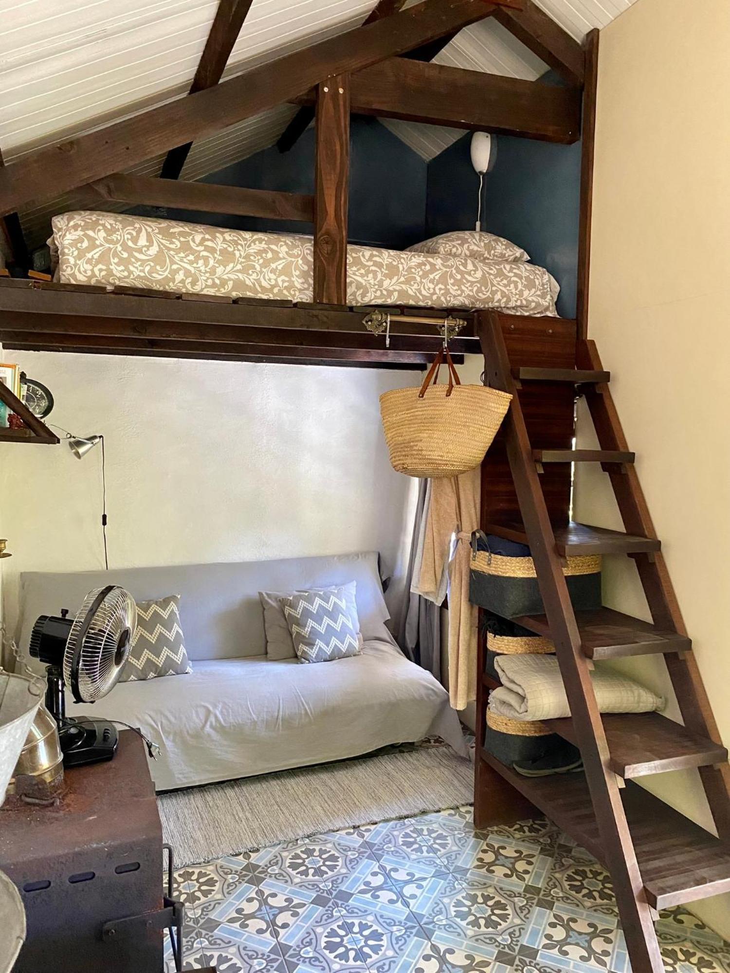 Unique Tiny House With Natural Building Techniques Figueiro Dos Vinhos Luaran gambar
