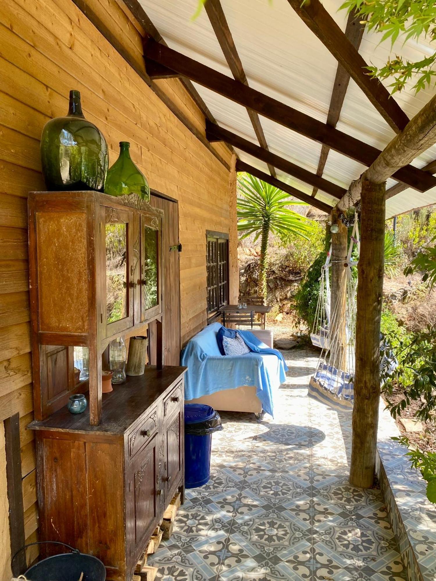 Unique Tiny House With Natural Building Techniques Figueiro Dos Vinhos Luaran gambar